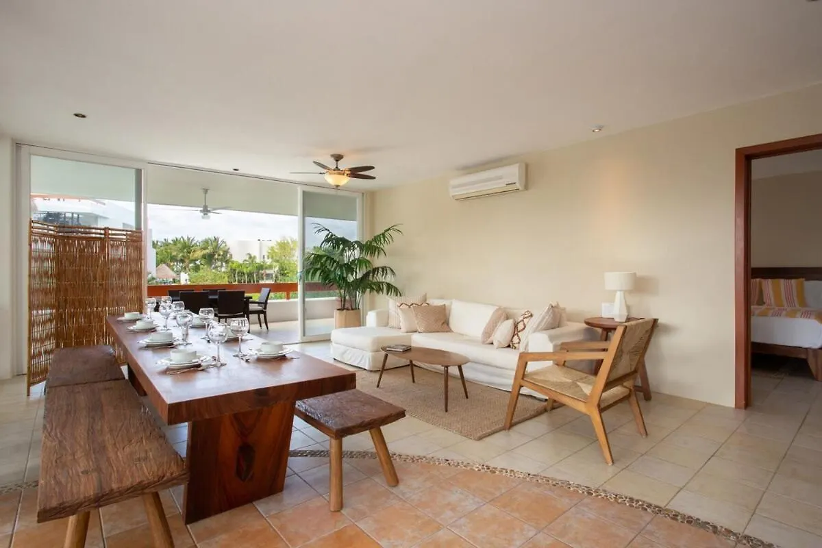 Spacious Beachfront Condo At Reef Cozumel Apartamento