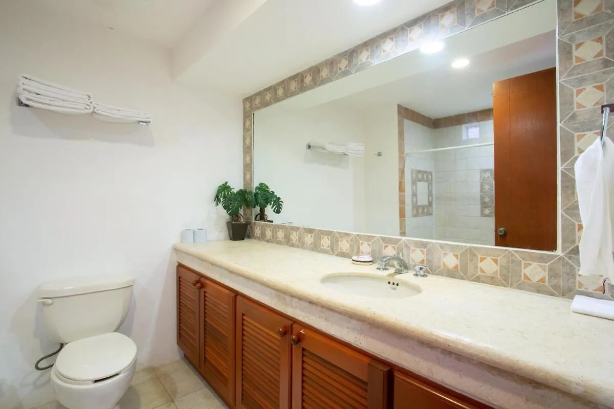 Spacious Beachfront Condo At Reef Cozumel Apartamento