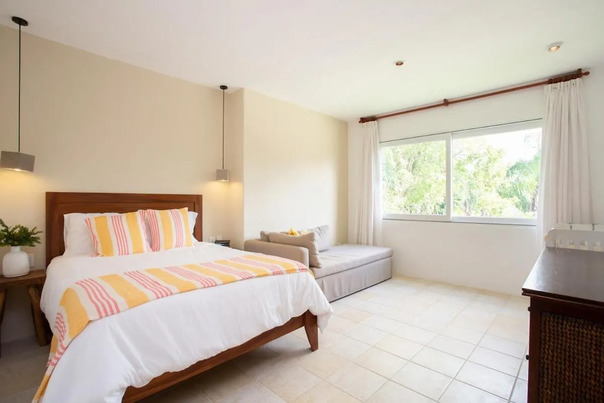 Spacious Beachfront Condo At Reef Cozumel Apartamento
