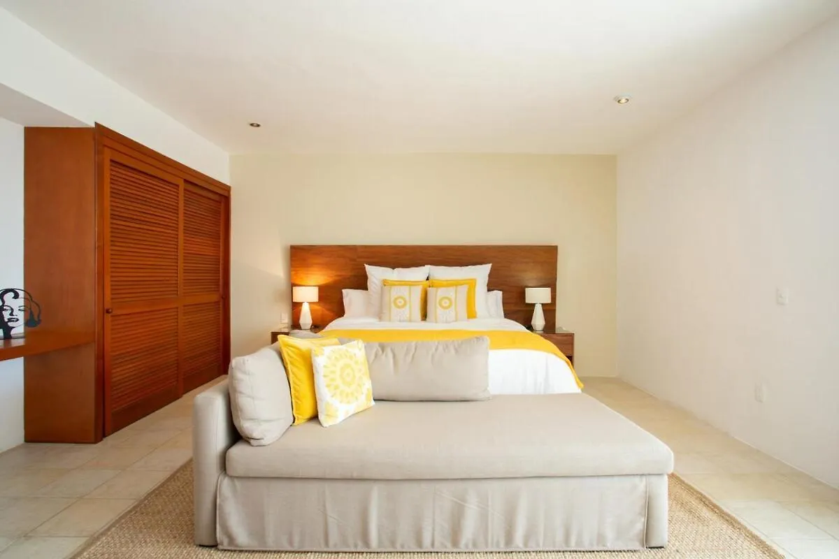 Spacious Beachfront Condo At Reef Cozumel