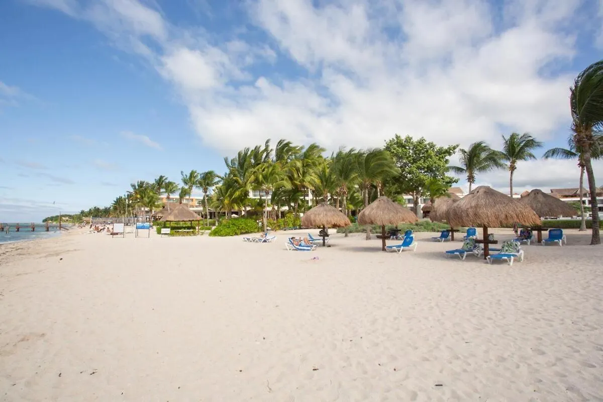 Spacious Beachfront Condo At Reef Cozumel 0*,  México